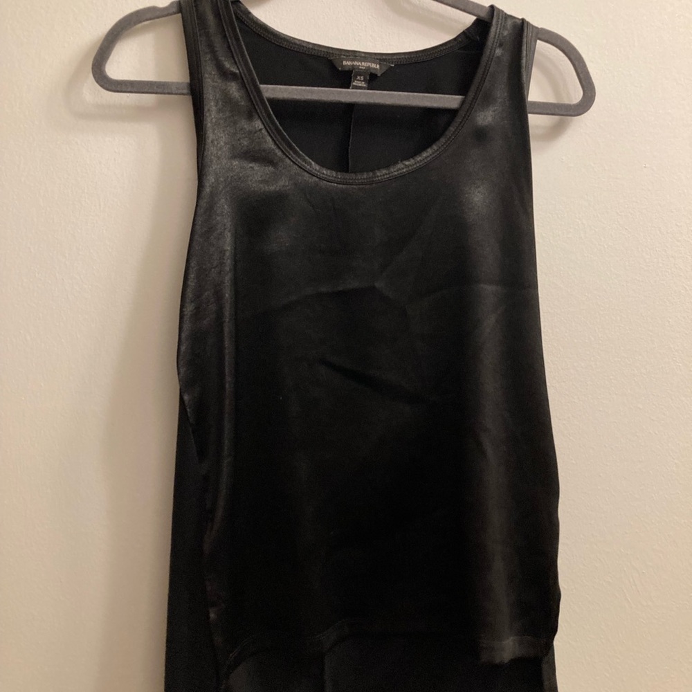 Banana Republic black satin tank